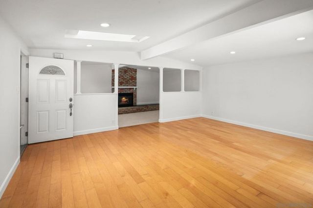 5164 Chateau Dr, San Diego, CA 92117