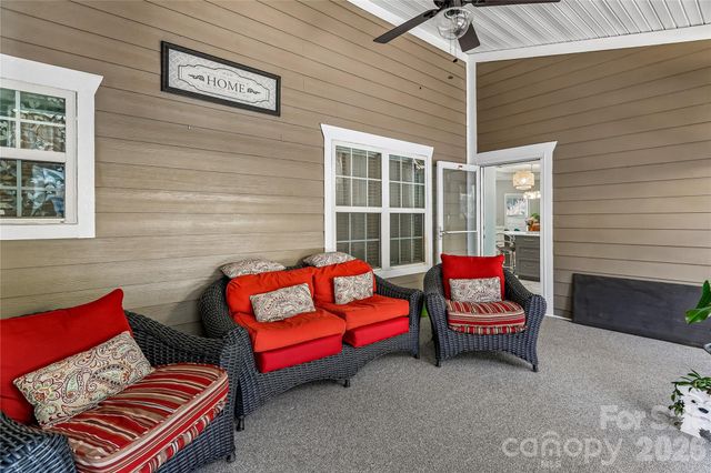 10703 MIDDLE ACRES Road, Charlotte, NC 28213