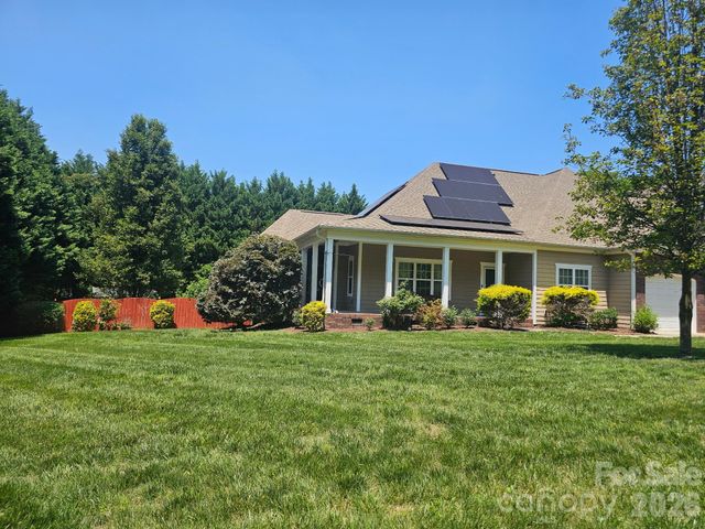 10703 MIDDLE ACRES Road, Charlotte, NC 28213