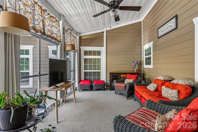 10703 MIDDLE ACRES Road, Charlotte, NC 28213