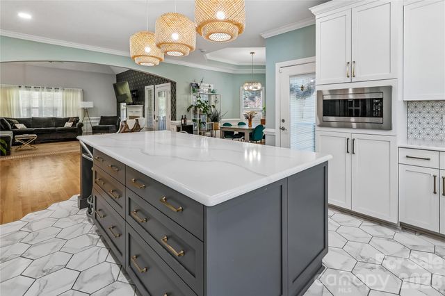 10703 MIDDLE ACRES Road, Charlotte, NC 28213