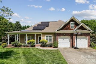 10703 MIDDLE ACRES Road, Charlotte, NC 28213