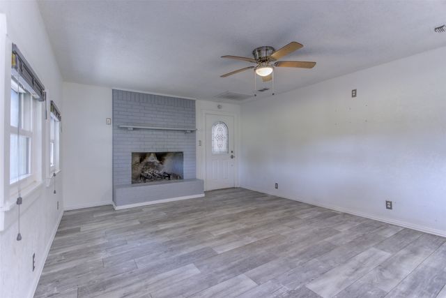 2300 Conveyor Drive, Burleson, TX 76028
