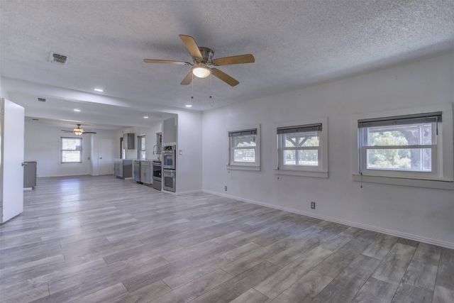 2300 Conveyor Drive, Burleson, TX 76028
