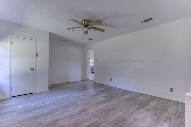 2300 Conveyor Drive, Burleson, TX 76028