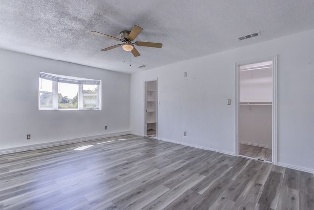2300 Conveyor Drive, Burleson, TX 76028