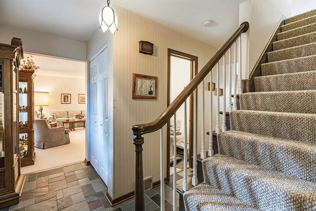 2056 DEVON Lane, Erie, PA 16509