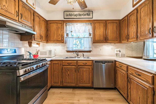 2056 DEVON Lane, Erie, PA 16509