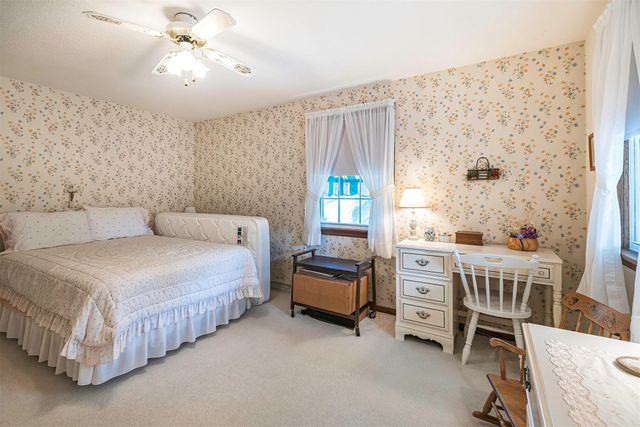 2056 DEVON Lane, Erie, PA 16509