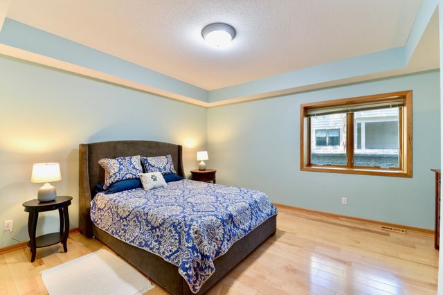 3711 Village Court, Woodbury, MN 55125