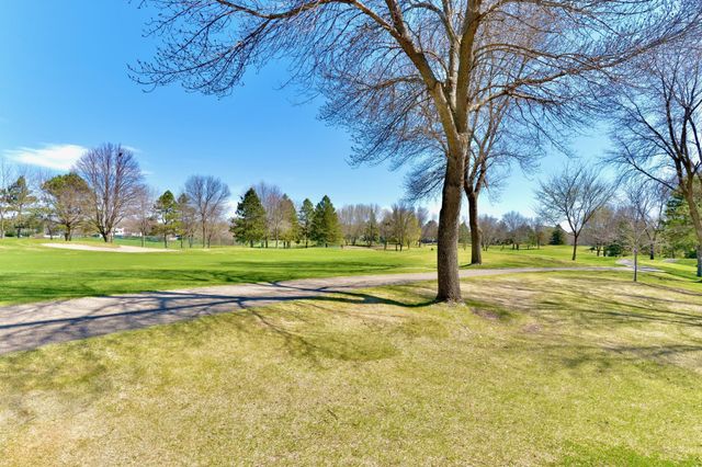 3711 Village Court, Woodbury, MN 55125