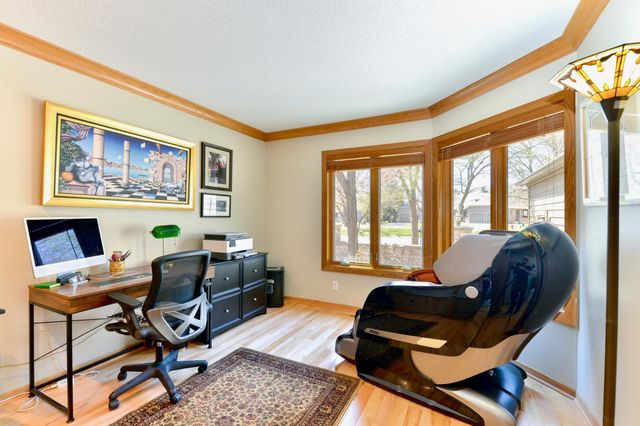 3711 Village Court, Woodbury, MN 55125