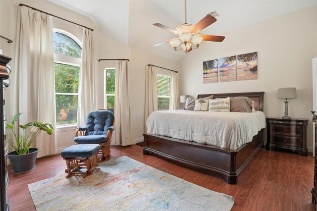 1303 Windleaf Drive, Shoreacres, TX 77571