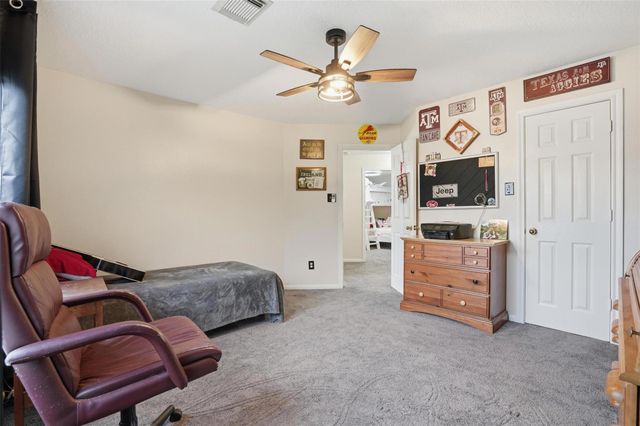 1303 Windleaf Drive, Shoreacres, TX 77571