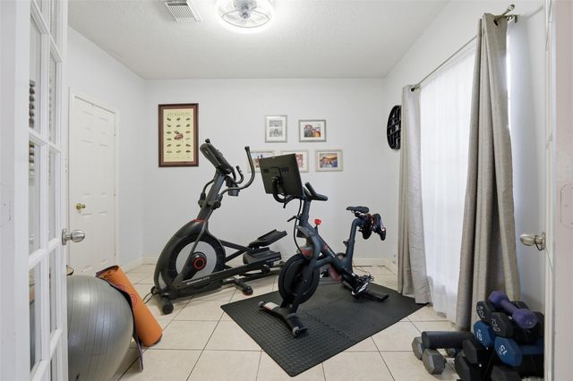 1303 Windleaf Drive, Shoreacres, TX 77571