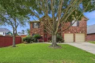 1303 Windleaf Drive, Shoreacres, TX 77571