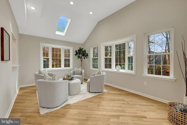 47425 RIVER CREST ST, Sterling, VA 20165