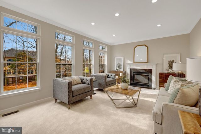 47425 RIVER CREST ST, Sterling, VA 20165