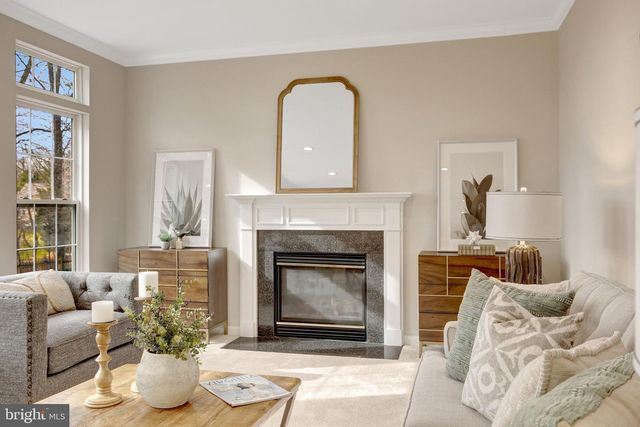 47425 RIVER CREST ST, Sterling, VA 20165