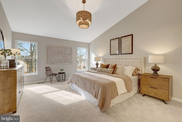 47425 RIVER CREST ST, Sterling, VA 20165