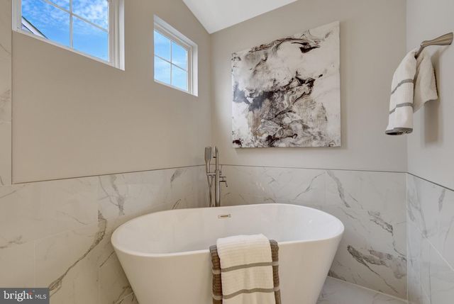 47425 RIVER CREST ST, Sterling, VA 20165