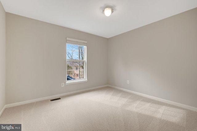 47425 RIVER CREST ST, Sterling, VA 20165