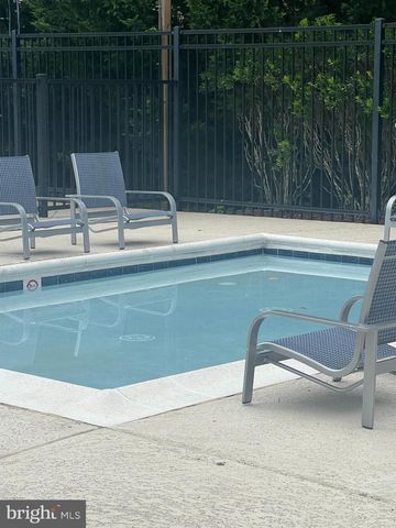 47425 RIVER CREST ST, Sterling, VA 20165