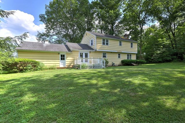 39 Holly Mar Hill Road, North Branford, CT 06472