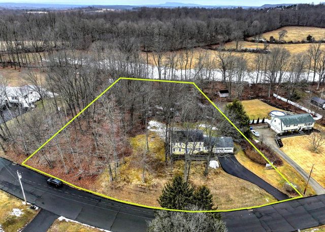 39 Holly Mar Hill Road, North Branford, CT 06472