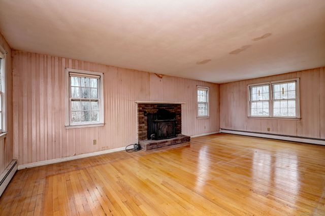 39 Holly Mar Hill Road, North Branford, CT 06472