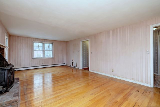 39 Holly Mar Hill Road, North Branford, CT 06472