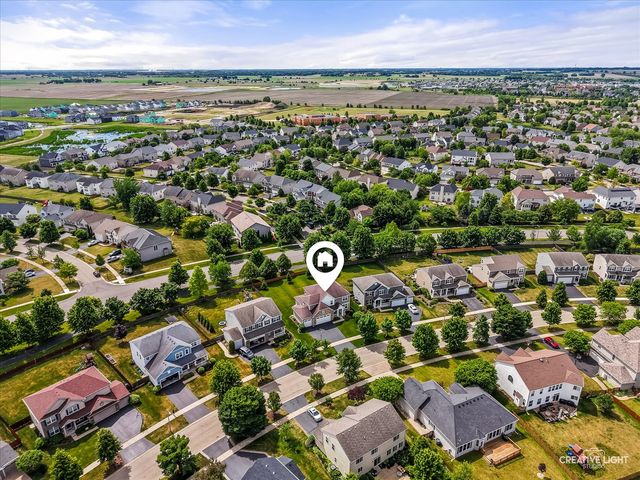 318 Winthrop Drive, Oswego, IL 60543