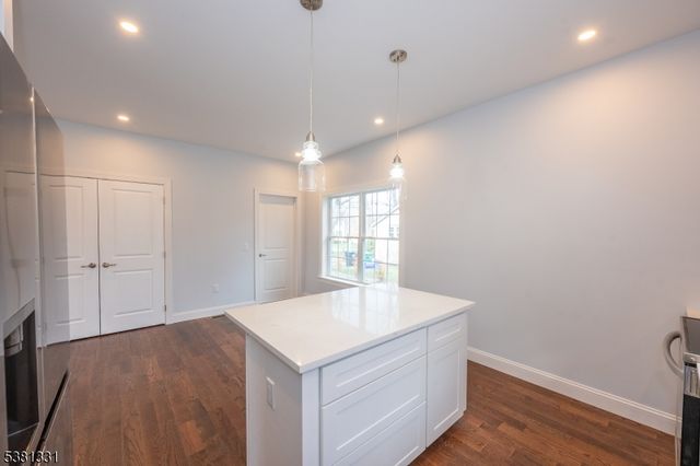 10 Greenhut Ave, Randolph Twp., NJ 07869