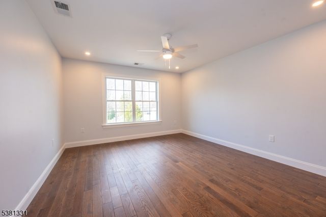 10 Greenhut Ave, Randolph Twp., NJ 07869