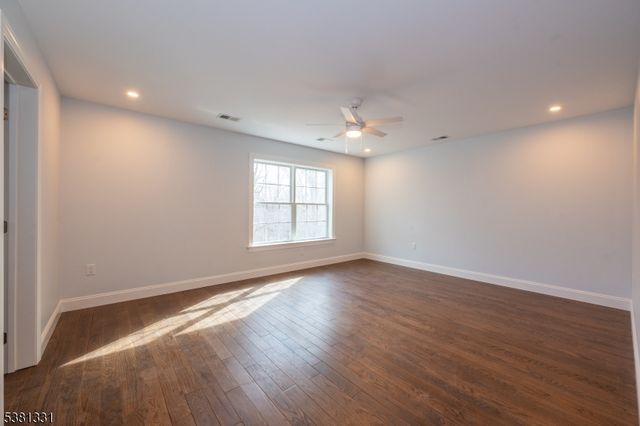 10 Greenhut Ave, Randolph Twp., NJ 07869