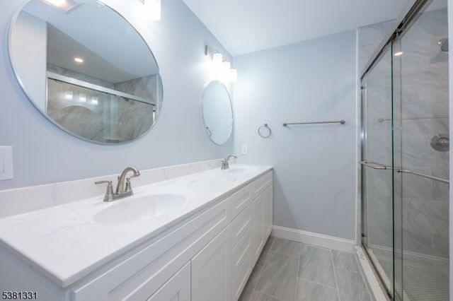 10 Greenhut Ave, Randolph Twp., NJ 07869