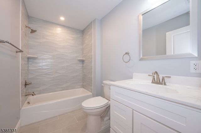 10 Greenhut Ave, Randolph Twp., NJ 07869