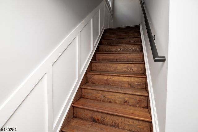 16 Abrams Rd, Holland Twp., NJ 08848
