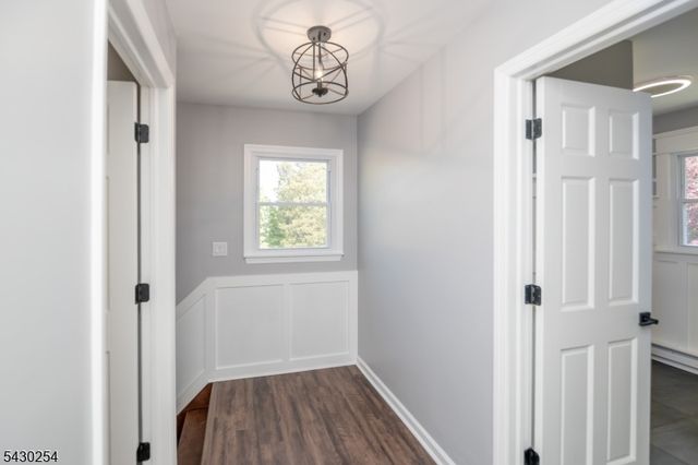 16 Abrams Rd, Holland Twp., NJ 08848