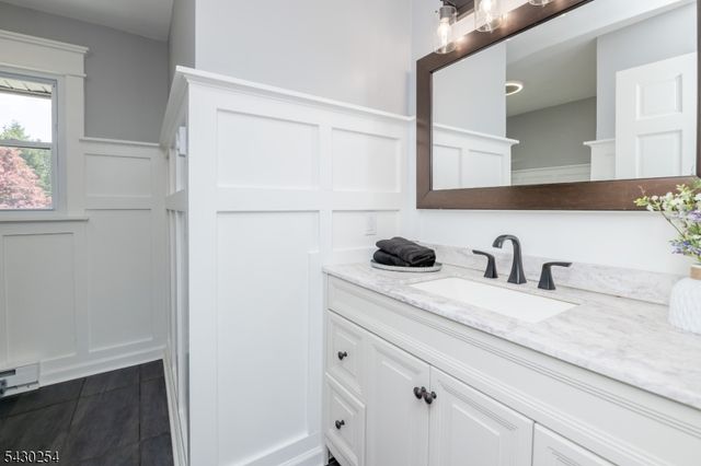 16 Abrams Rd, Holland Twp., NJ 08848