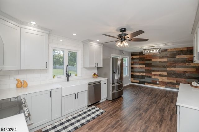 16 Abrams Rd, Holland Twp., NJ 08848