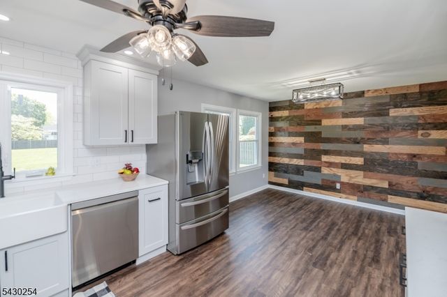 16 Abrams Rd, Holland Twp., NJ 08848