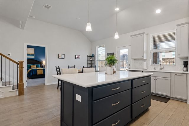 125 Kirwin Drive, Fort Worth, TX 76131