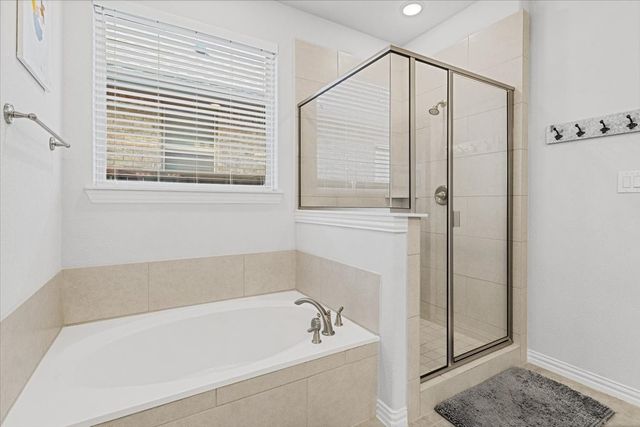 125 Kirwin Drive, Fort Worth, TX 76131