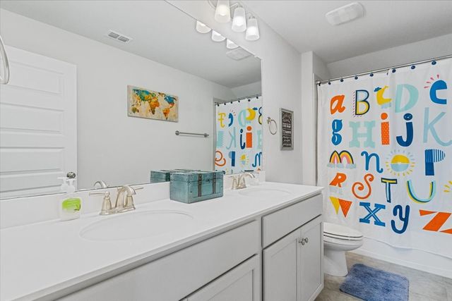 125 Kirwin Drive, Fort Worth, TX 76131
