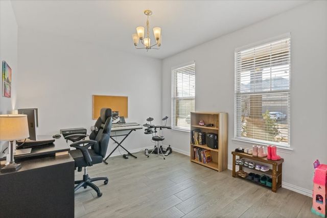 125 Kirwin Drive, Fort Worth, TX 76131
