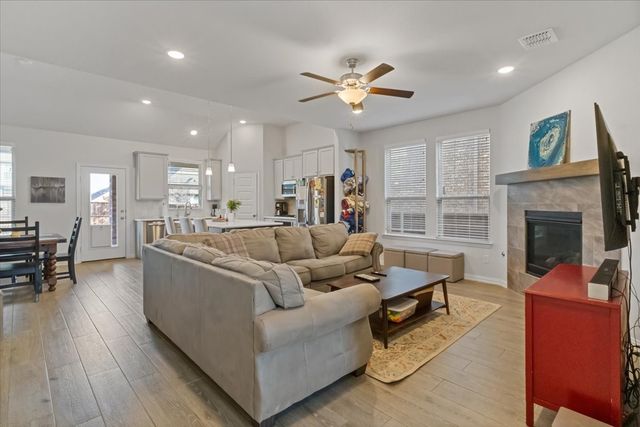 125 Kirwin Drive, Fort Worth, TX 76131