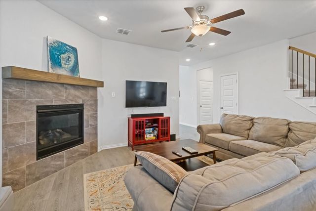 125 Kirwin Drive, Fort Worth, TX 76131