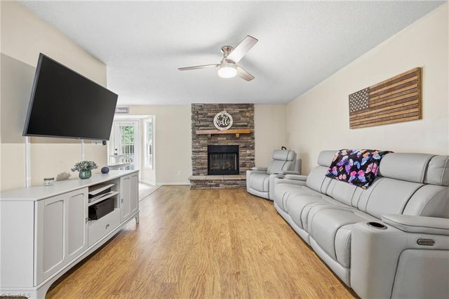 227 Meadow Lark Lane, Thomasville, NC 27360