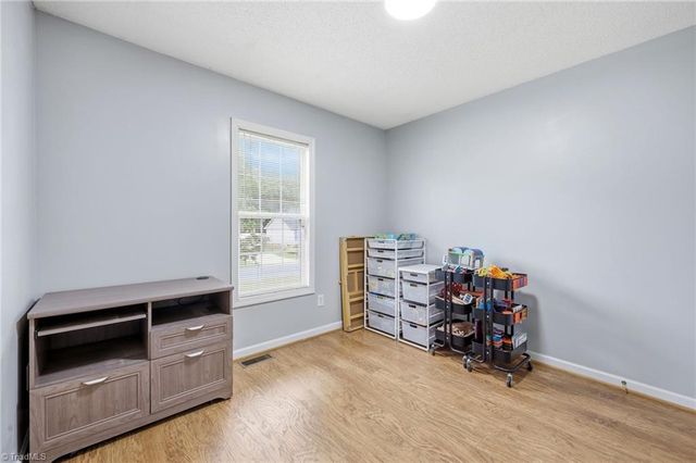 227 Meadow Lark Lane, Thomasville, NC 27360